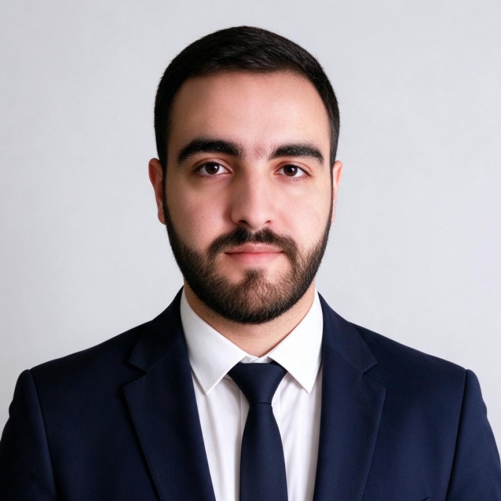Amine E.